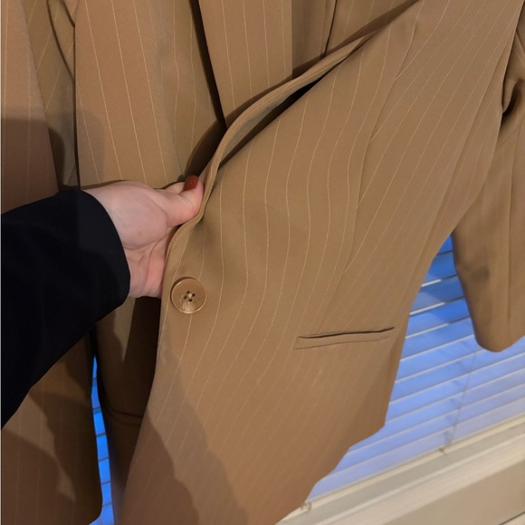 Express Brown Pinstripe ladies Blazer - Picture 5 of 8